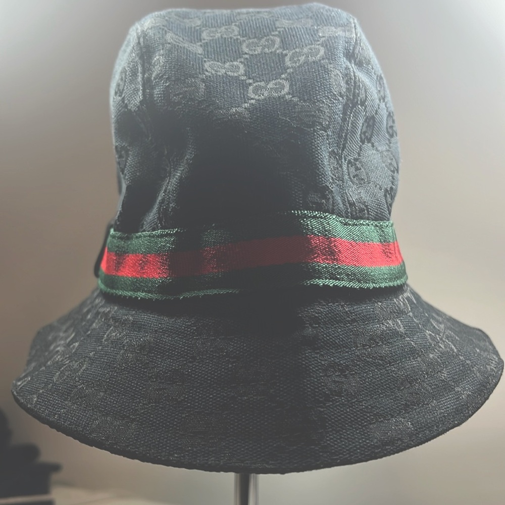 Gucci black hat, size xl / new